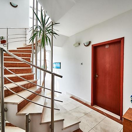 Family Apartments Mont בודווה מראה חיצוני תמונה