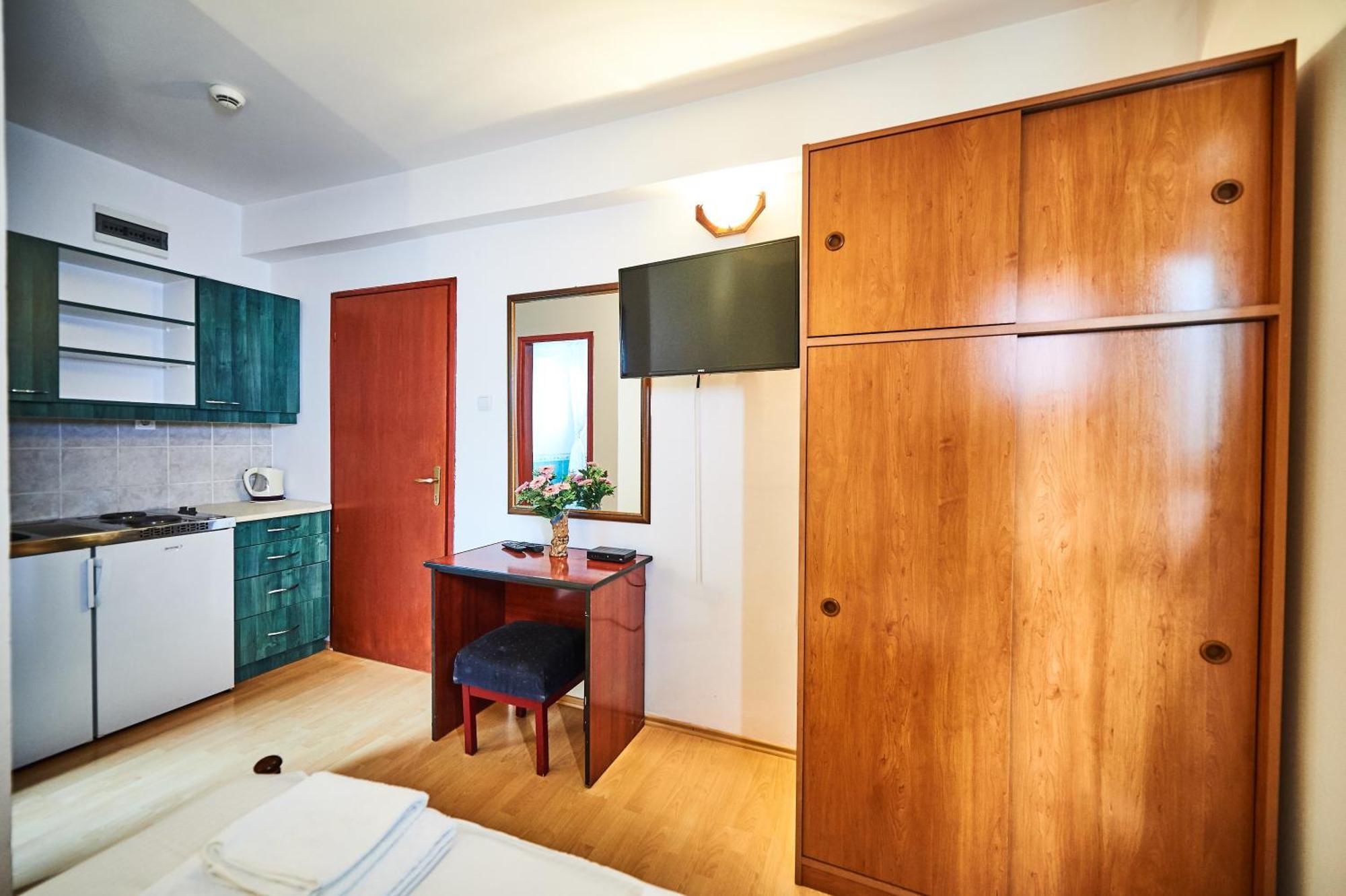 Family Apartments Mont בודווה מראה חיצוני תמונה