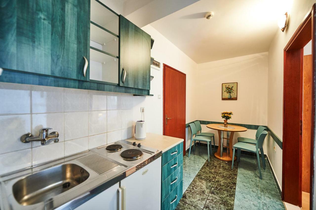 Family Apartments Mont בודווה מראה חיצוני תמונה