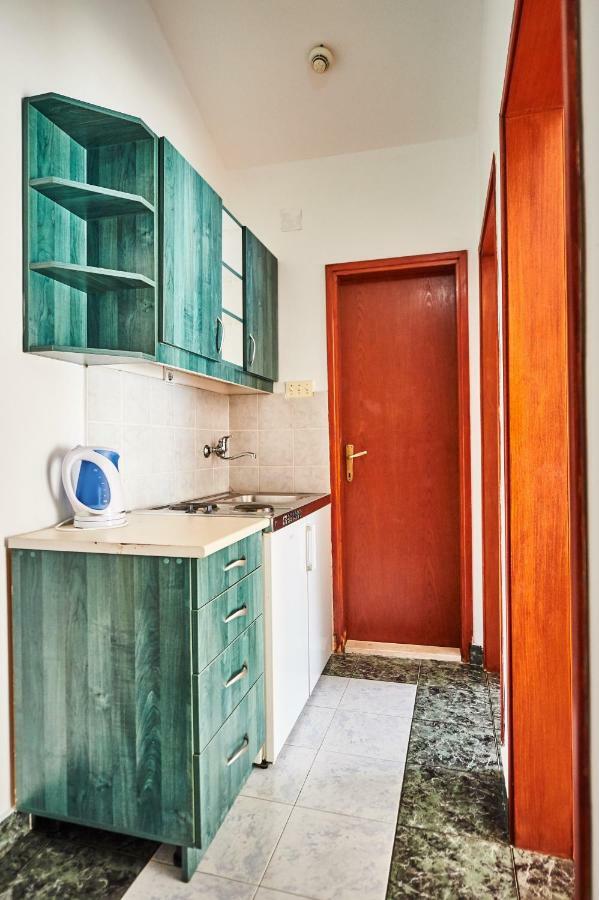 Family Apartments Mont בודווה מראה חיצוני תמונה
