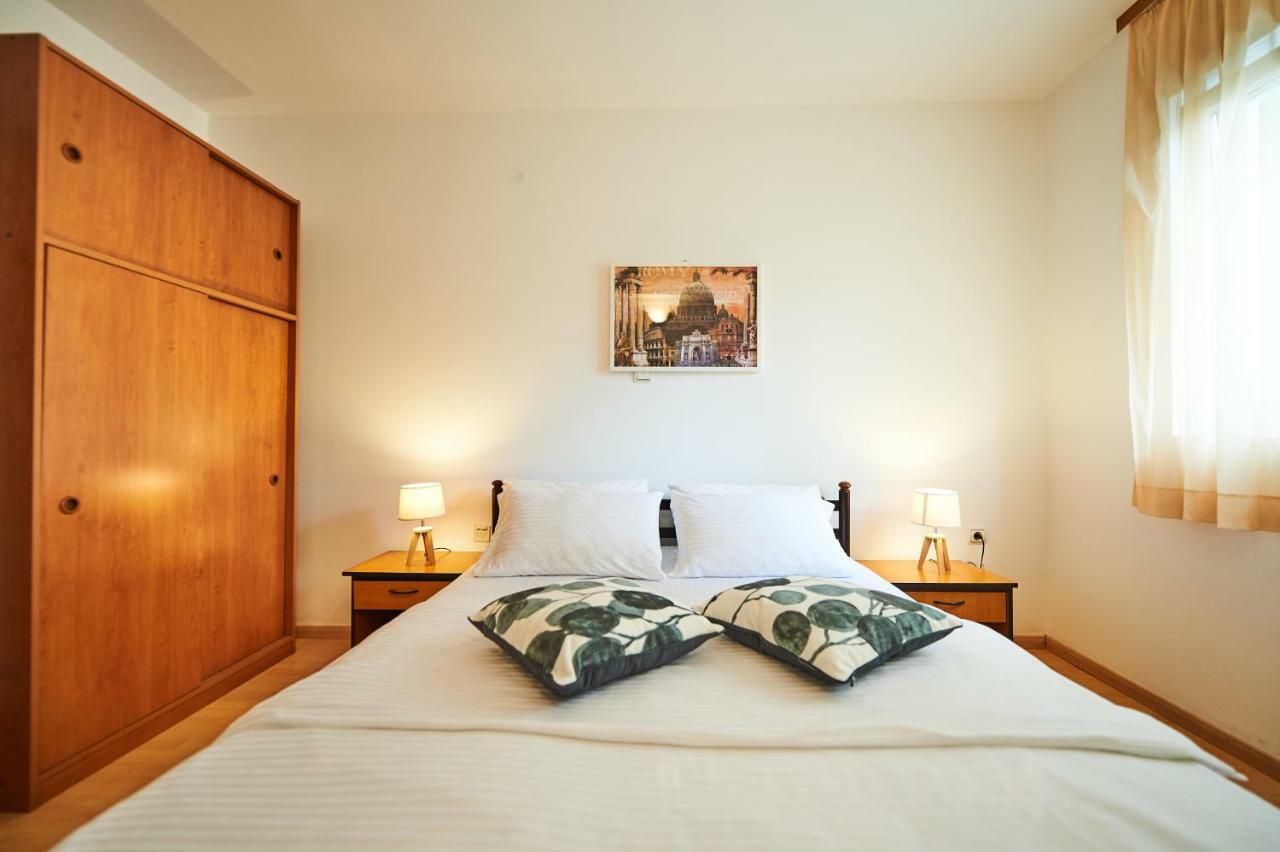 Family Apartments Mont בודווה מראה חיצוני תמונה