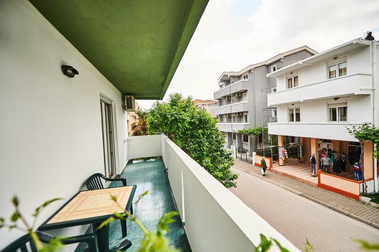 Family Apartments Mont בודווה מראה חיצוני תמונה